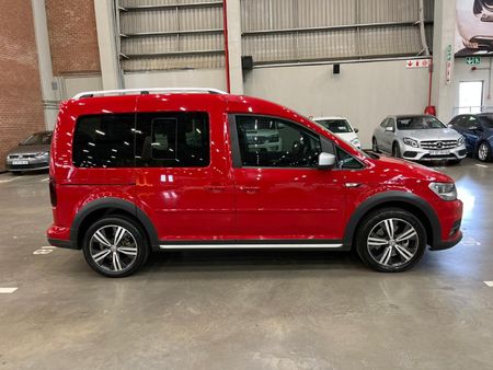 2016-Volkswagen-Caddy-Alltrack-20-TDI-Auto-103kW_1