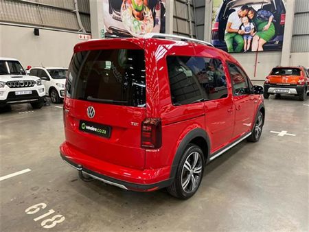 2016-Volkswagen-Caddy-Alltrack-20-TDI-Auto-103kW_2