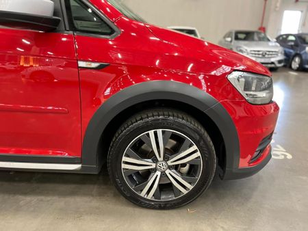 2016-Volkswagen-Caddy-Alltrack-20-TDI-Auto-103kW_8