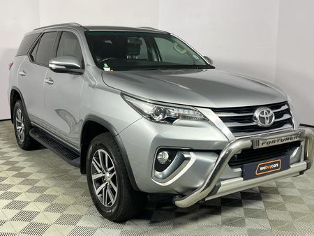 2018-Toyota-Fortuner-28-GD-6-Raised-Body_13