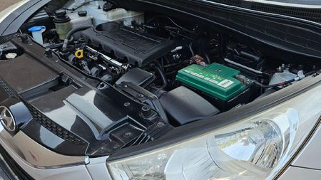 2010-Hyundai-ix35-20-GLS-Executive-Auto_10