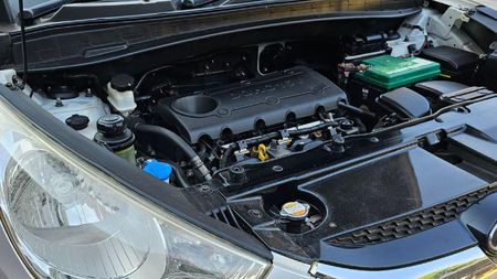 2010-Hyundai-ix35-20-GLS-Executive-Auto_12