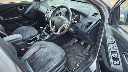 2010-Hyundai-ix35-20-GLS-Executive-Auto_4
