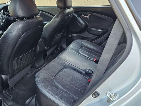 2010-Hyundai-ix35-20-GLS-Executive-Auto_8