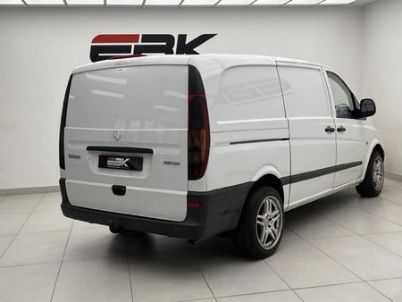2010-Mercedes-Benz-Vito-115-CDI-Panel-Van_5