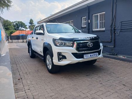 2019-Toyota-Hilux-24-GD-6-Raised-Body-SRX-Auto-Double-Cab_2