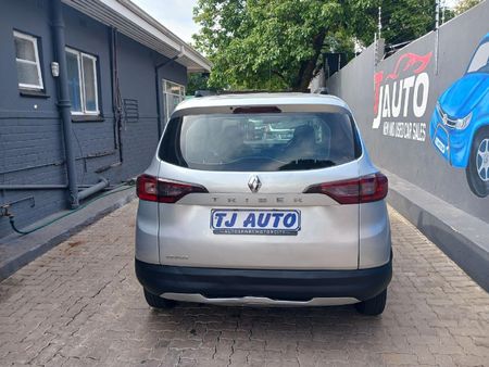 2023-Renault-Triber-10-Dynamique_3
