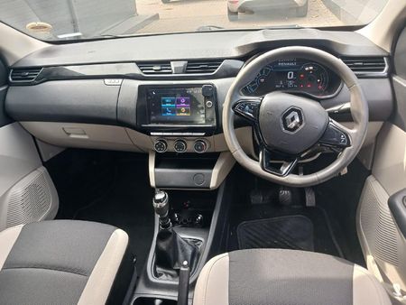 2023-Renault-Triber-10-Dynamique_6