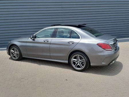 2018-Mercedes-Benz-C-Class-C220D-AMG-Line-Auto_4
