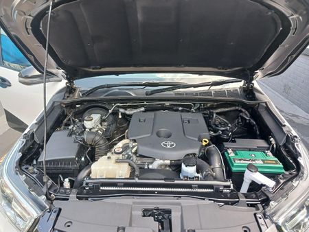 2019-Toyota-Hilux-28-GD-6-GR-S-4x4-Auto-Double-Cab_11