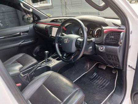 2019-Toyota-Hilux-28-GD-6-GR-S-4x4-Auto-Double-Cab_7
