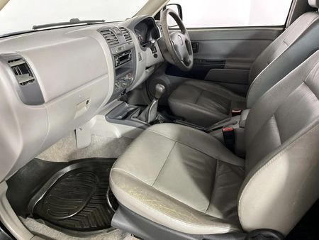 2005-Isuzu-KB-240i-Double-Cab-LE_8
