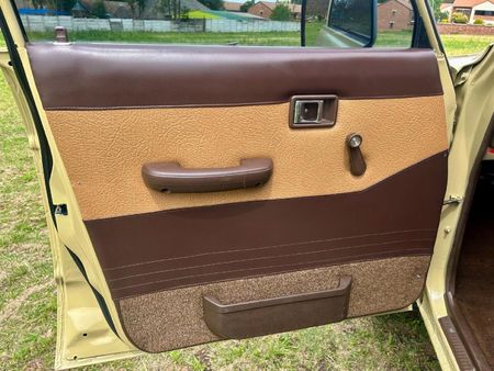 1988-Toyota-Land-Cruiser-FJ60-GLX-Station-Wagon_16