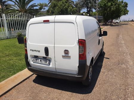 2020-Fiat-Fiorino-14-Panel-Van_10