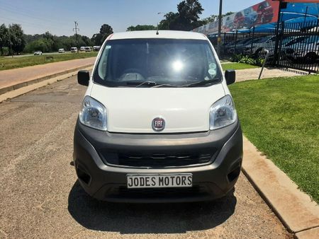 2020-Fiat-Fiorino-14-Panel-Van_4