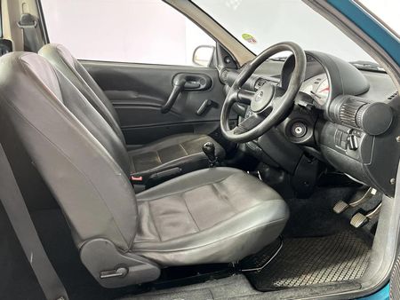 2003-Opel-Corsa-Utility-14i_7