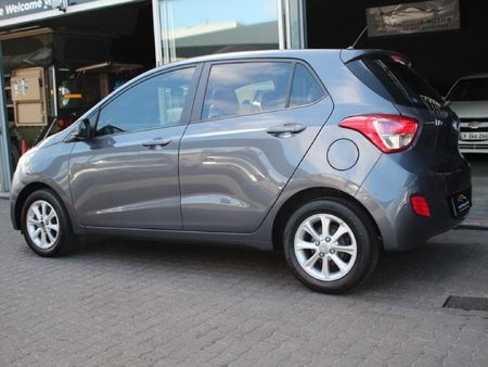 2016-Hyundai-Grand-i10-Hyundai-Grand-i10-125-Fluid_10