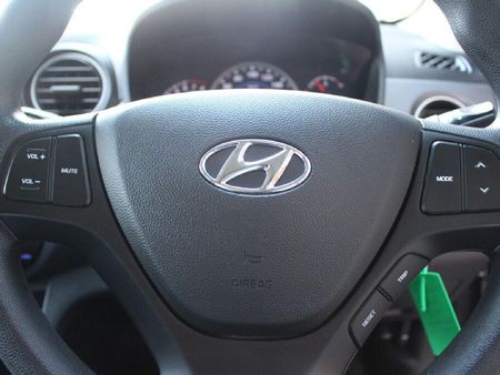2016-Hyundai-Grand-i10-Hyundai-Grand-i10-125-Fluid_3