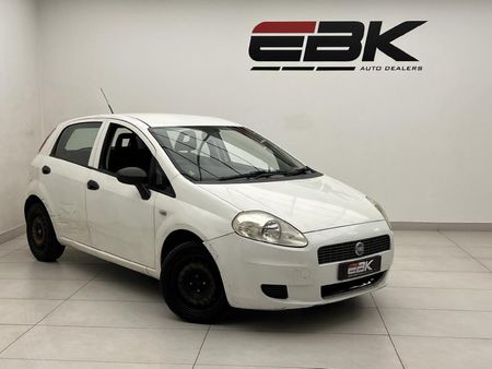 2007-Fiat-Grande-Punto-14-5-dr-Active_0