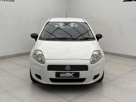 2007-Fiat-Grande-Punto-14-5-dr-Active_1