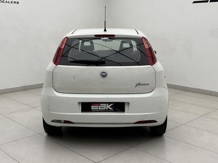 2007-Fiat-Grande-Punto-14-5-dr-Active_5