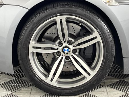 2006-BMW-M6-Coupe_2