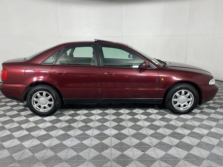 1998-Audi-A4-18-T_15