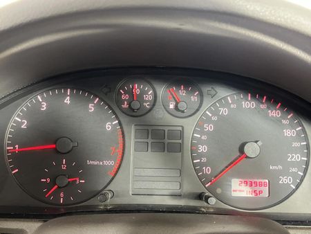 1998-Audi-A4-18-T_2