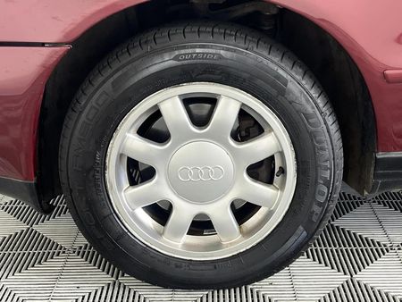 1998-Audi-A4-18-T_4