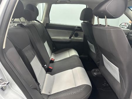 2009-Volkswagen-Polo-Cross-19-TDI_9