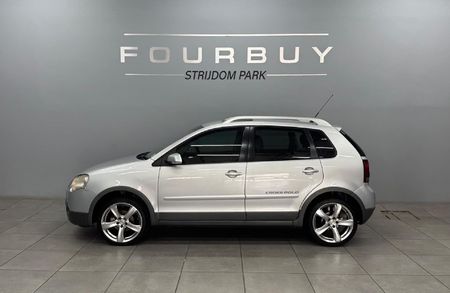2009-Volkswagen-Polo-Cross-19-TDI_3