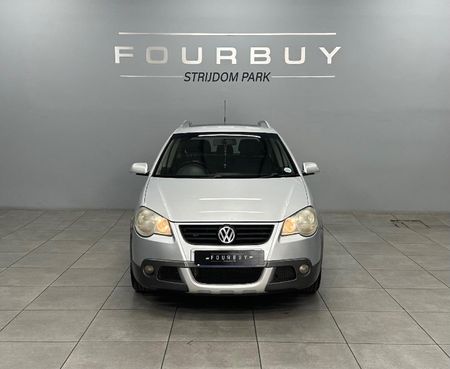 2009-Volkswagen-Polo-Cross-19-TDI_4