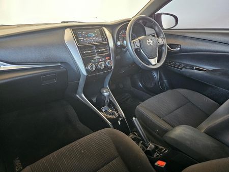 2018-Toyota-Yaris-15-XS-Auto-5-dr_18