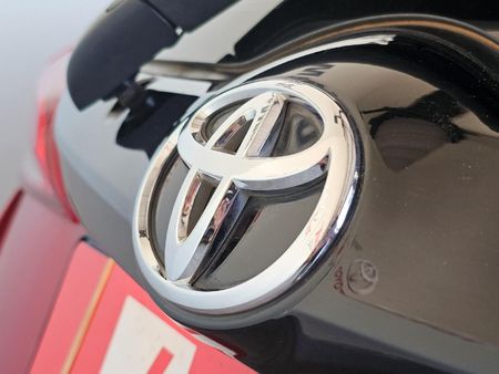 2018-Toyota-Yaris-15-XS-Auto-5-dr_4