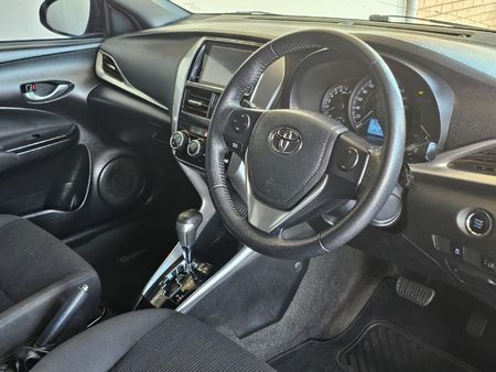 2018-Toyota-Yaris-15-XS-Auto-5-dr_7