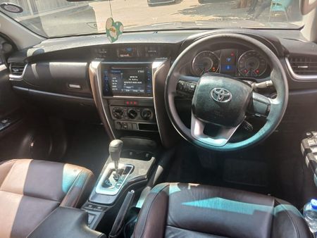 2019-Toyota-Fortuner-24-GD-6-Raised-Body-Auto_3