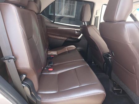 2019-Toyota-Fortuner-24-GD-6-Raised-Body-Auto_6