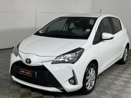 2017-Toyota-Yaris-10-5-dr_0