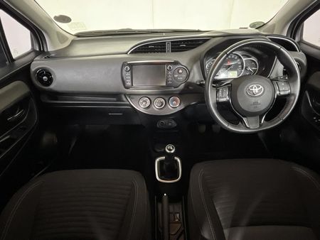 2017-Toyota-Yaris-10-5-dr_1