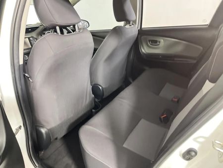 2017-Toyota-Yaris-10-5-dr_3
