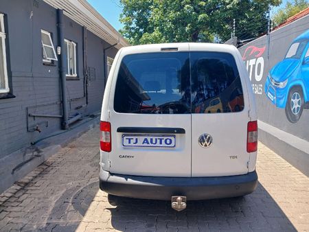 2007-Volkswagen-Caddy-19-TDI-Panel-Van_3