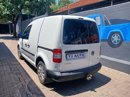 2007-Volkswagen-Caddy-19-TDI-Panel-Van_4