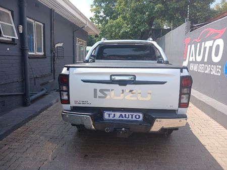 2017-Isuzu-KB-300-D-Teq-LX-Auto-Double-Cab_3