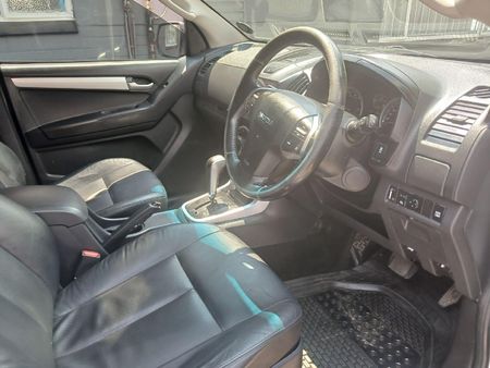 2017-Isuzu-KB-300-D-Teq-LX-Auto-Double-Cab_7