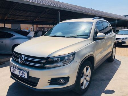 2014-Volkswagen-Tiguan-20-TDI-Bluemotion-Trend-Fun_0