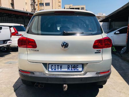 2014-Volkswagen-Tiguan-20-TDI-Bluemotion-Trend-Fun_4