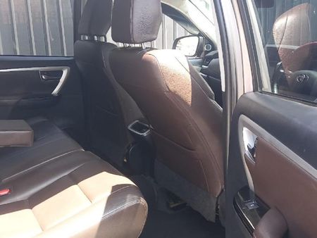 2016-Toyota-Fortuner-28-GD-6-4x4-Auto_13