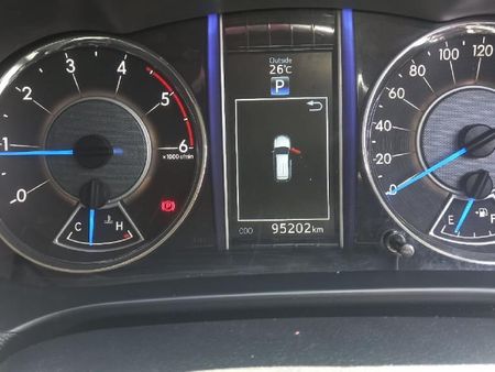 2016-Toyota-Fortuner-28-GD-6-4x4-Auto_8