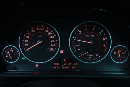 2018-BMW-3-Series-320i-M-Sport-Auto_10