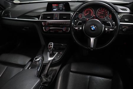 2018-BMW-3-Series-320i-M-Sport-Auto_8